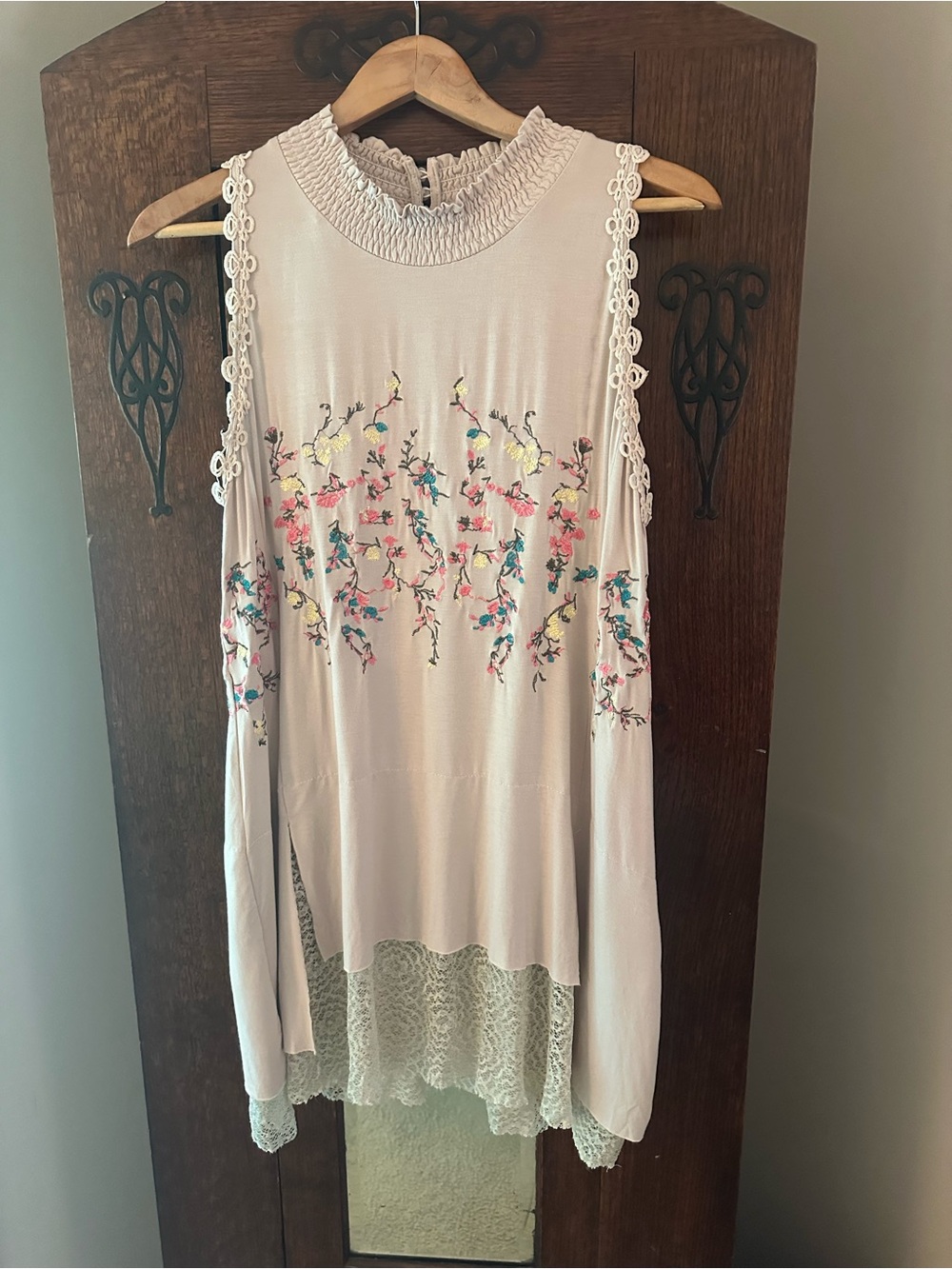 Pol Sleeveless Lace-Trim Taupe Floral Embroidered Boho Mini Dress Tunic Size S